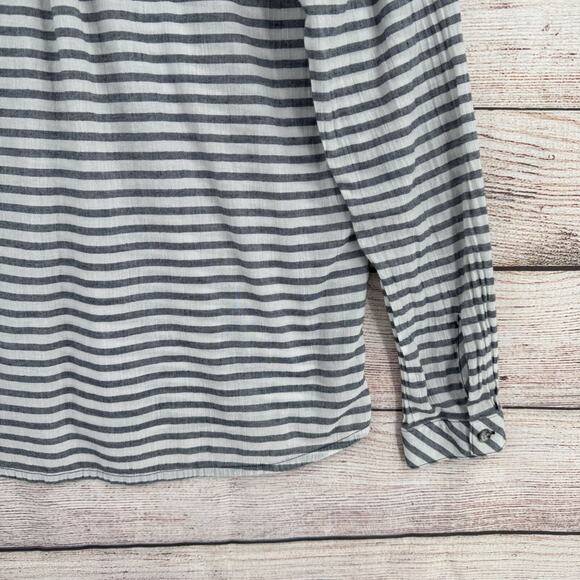 Mountain Hardwear Striped Tie Front Blouse Women's Size Large Gray/White - Picture 15 of 15